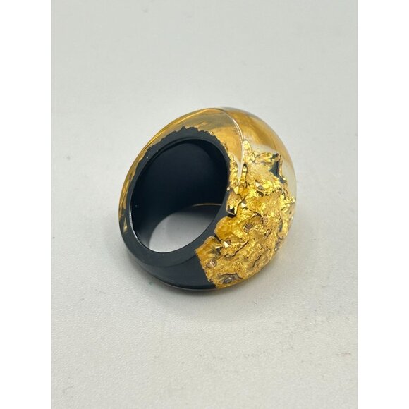 Chunky Lucite Plastic Ring Size 7.5 Big Bold Gold Flaked Domed Clear Black Color - Picture 3 of 8